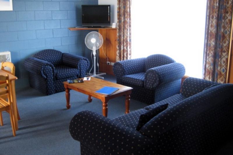 Castaway Holiday Apartments Стран Экстерьер фото