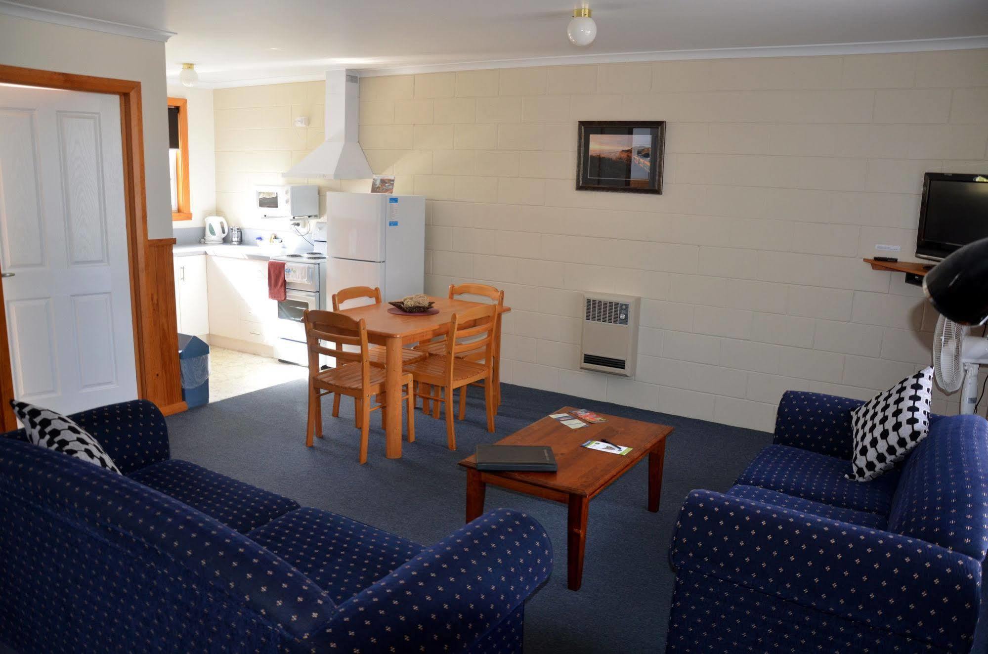 Castaway Holiday Apartments Стран Экстерьер фото
