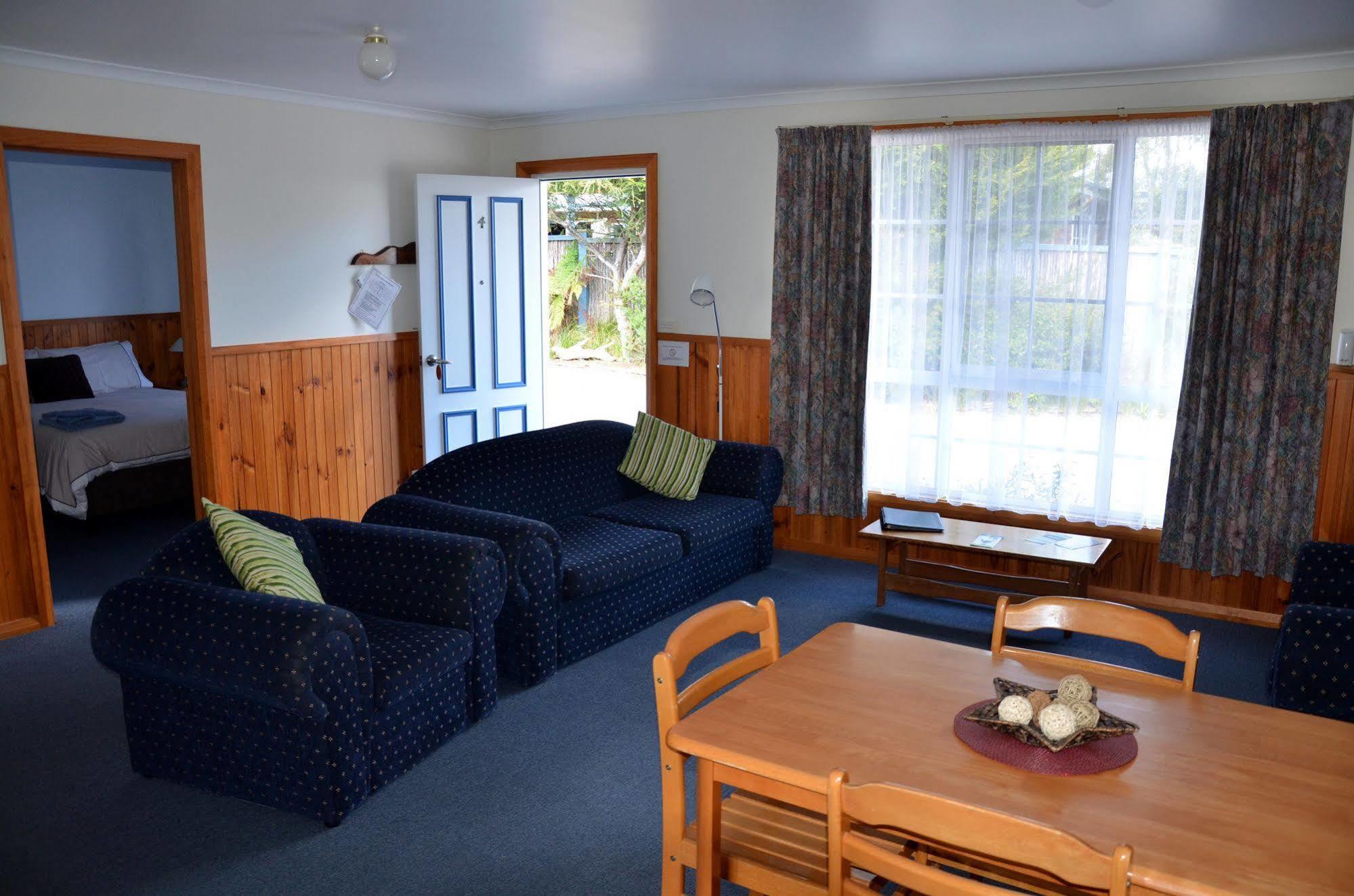 Castaway Holiday Apartments Стран Экстерьер фото