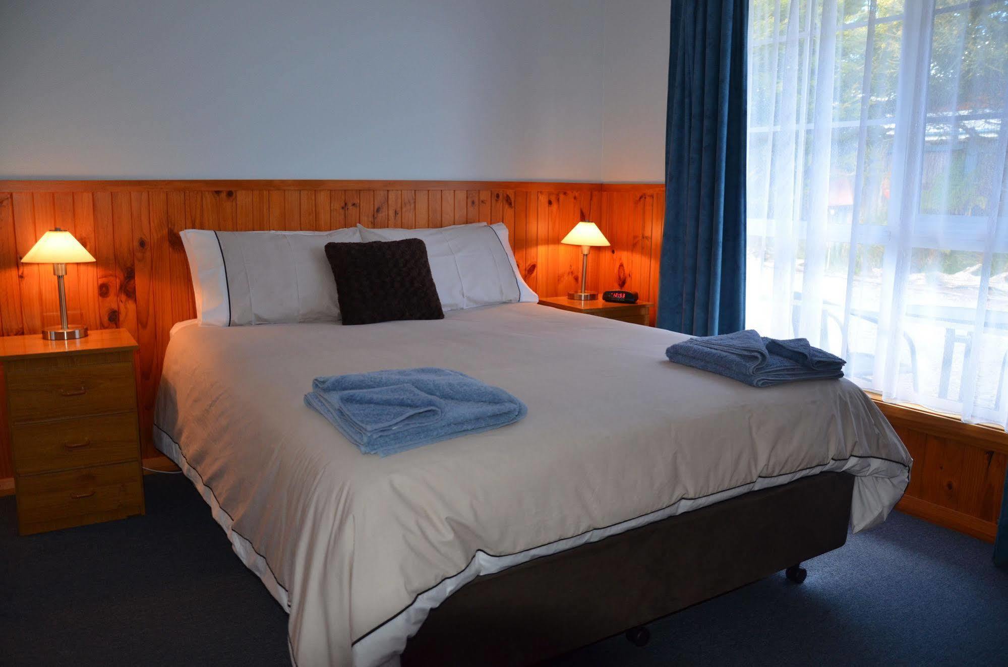 Castaway Holiday Apartments Стран Экстерьер фото
