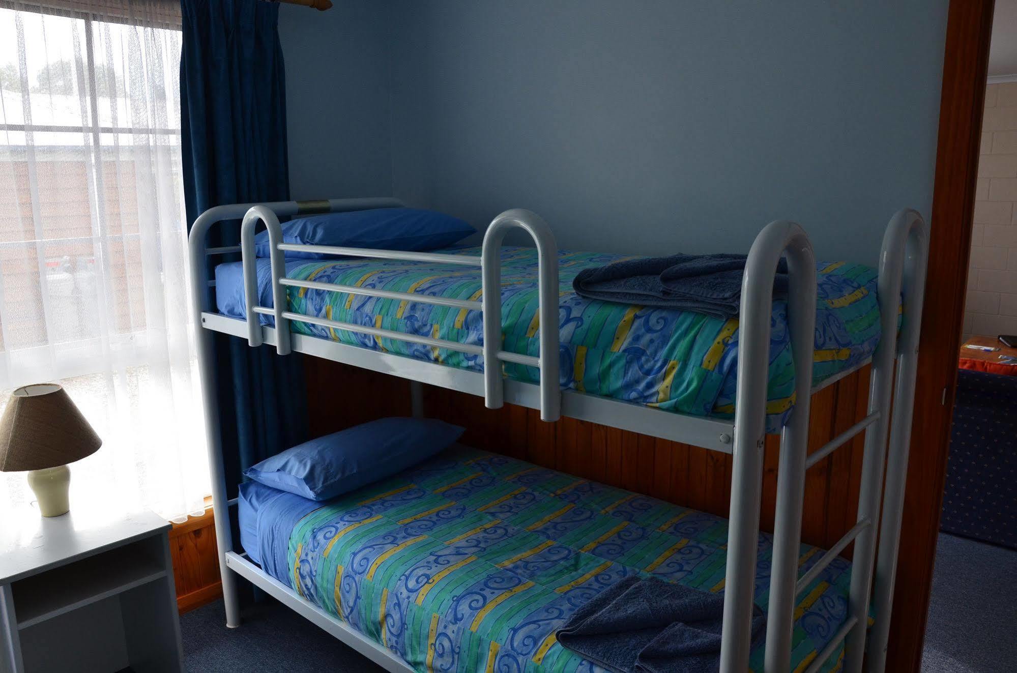 Castaway Holiday Apartments Стран Экстерьер фото
