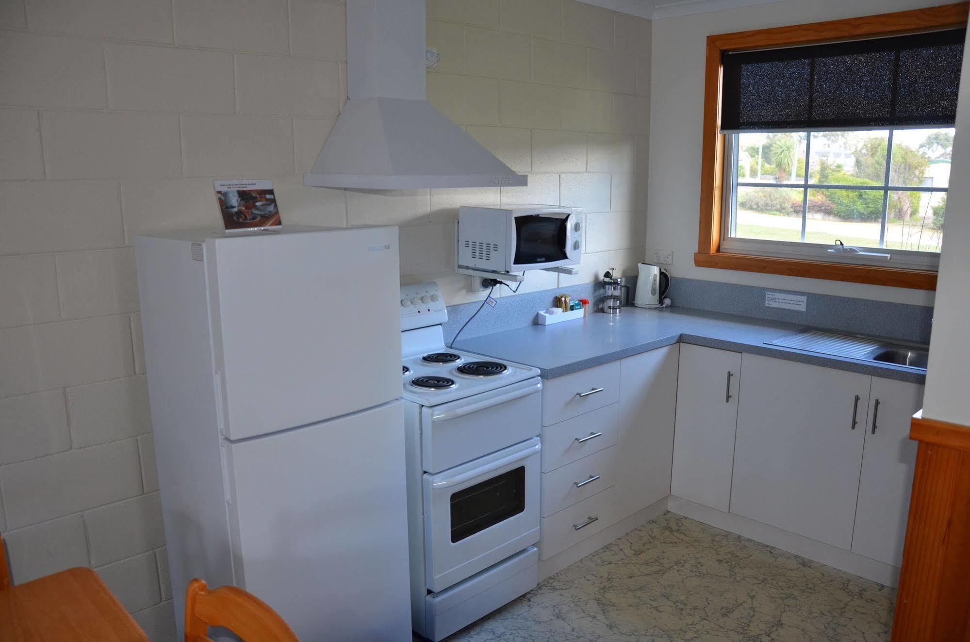 Castaway Holiday Apartments Стран Экстерьер фото